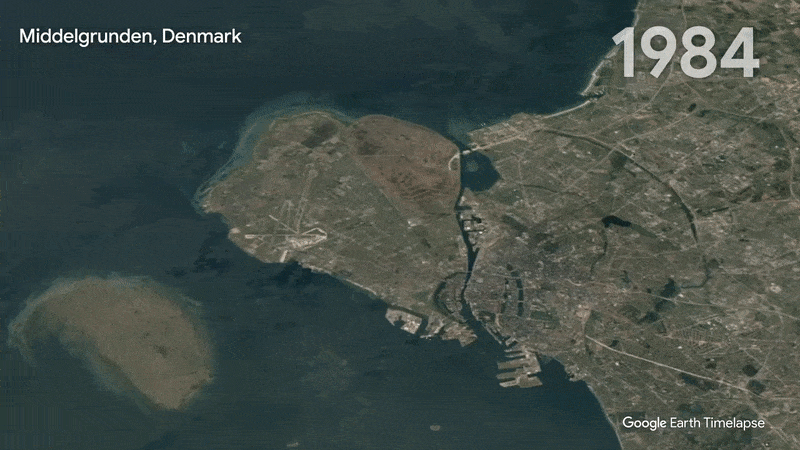 在丹麦的米德尔格伦丹，一座近海风电场环绕着海岸。